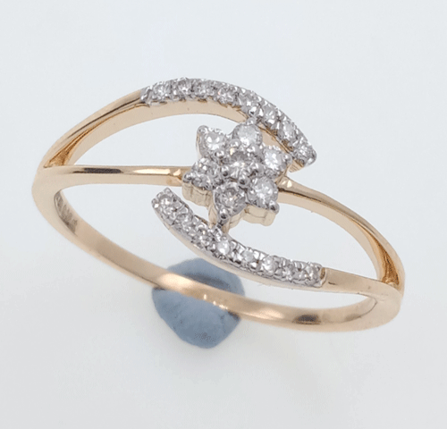 Stylish Links Diamond Ring